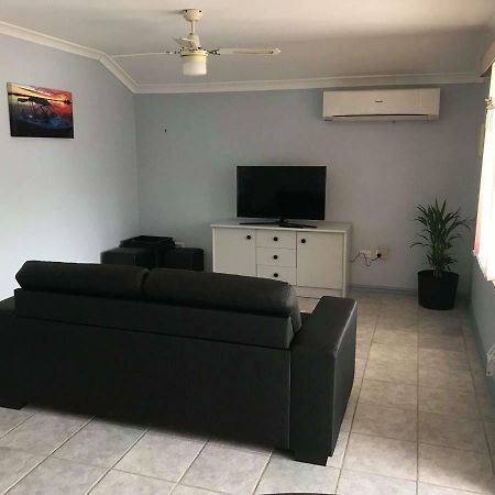 Guesthouse On Dolphin Safety Bay 外观 照片